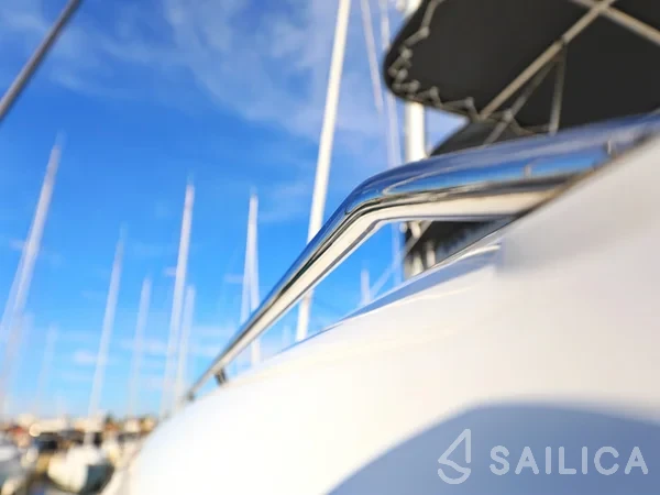 Lagoon 450  Flybridge - Yacht Charter Sailica