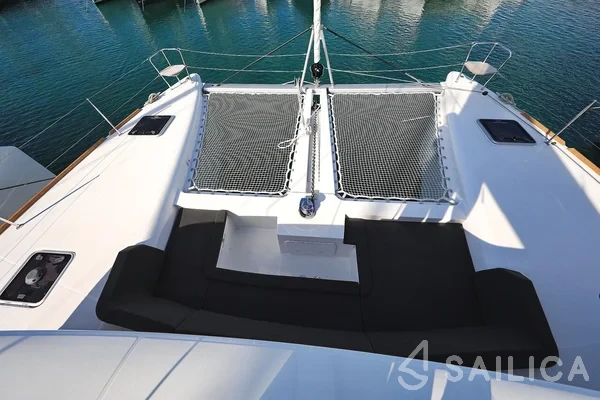 Lagoon 450  Flybridge - Yacht Charter Sailica