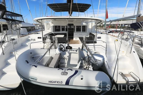Lagoon 450  Flybridge - Yacht Charter Sailica