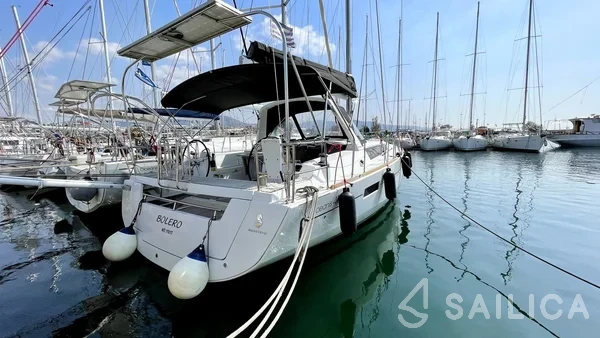 Oceanis 41 - Yacht Charter Sailica