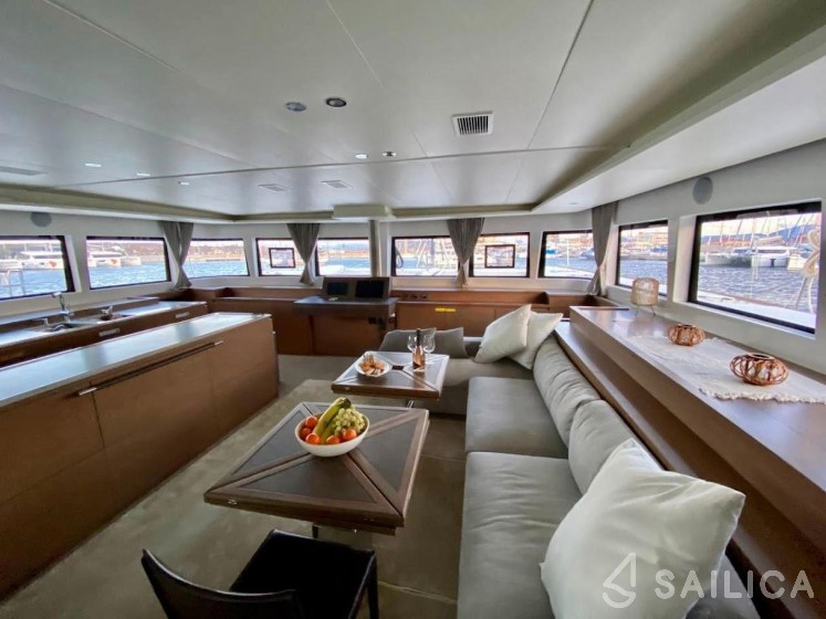 Lagoon 620 - Yacht Charter Sailica