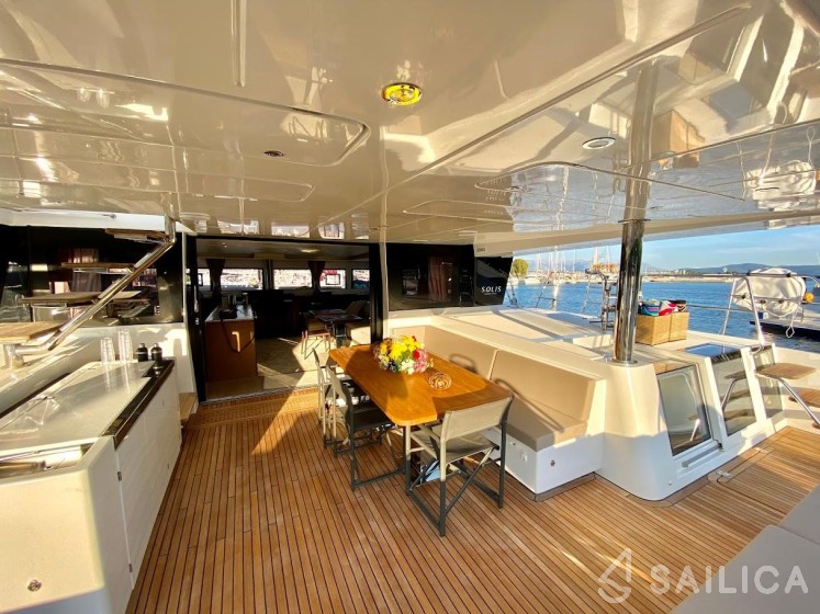 Lagoon 620 - Yacht Charter Sailica