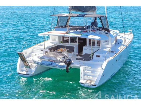 Lagoon 450  Flybridge - Yacht Charter Sailica