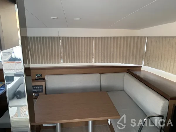 Lagoon 40 - Yacht Charter Sailica