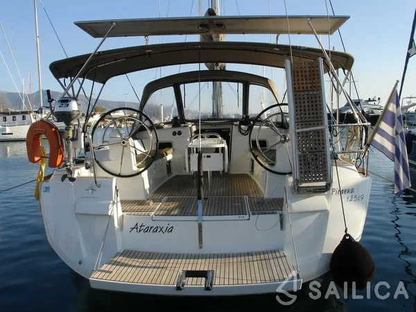 Sun Odyssey 519 - Yacht Charter Sailica