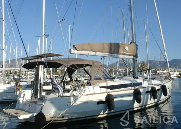 Sun Odyssey 519 - Yacht Charter Sailica
