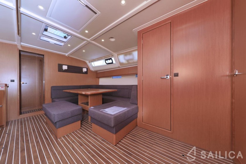 Bavaria 51 Cruiser - Yacht Charter Sailica