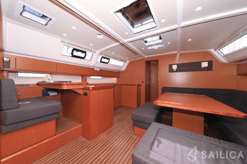Bavaria 51 Cruiser - Yacht Charter Sailica