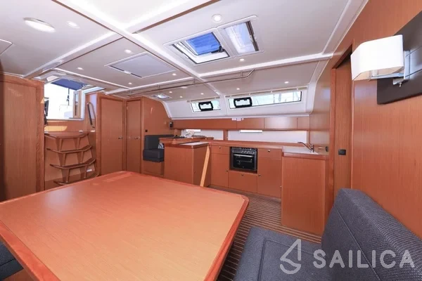 Bavaria 51 Cruiser - Yacht Charter Sailica