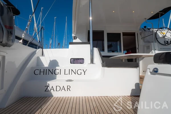 Lagoon 40 - Yacht Charter Sailica