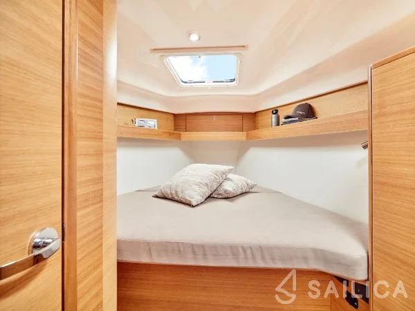 Elan 40.1 - Yacht Charter Sailica