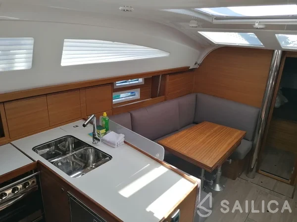 Elan 40.1 - Yacht Charter Sailica