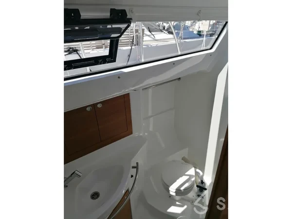 Elan 40.1 - Yacht Charter Sailica
