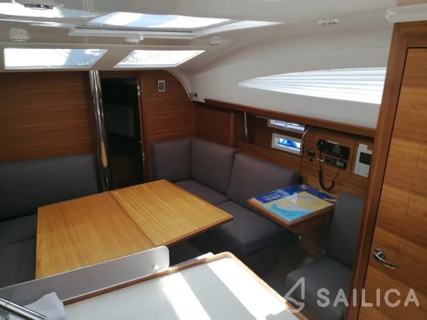 Elan 40.1 - Yacht Charter Sailica