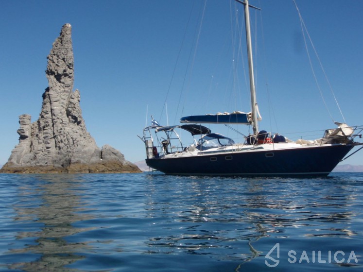 Jeanneau 41 - Yacht Charter Sailica