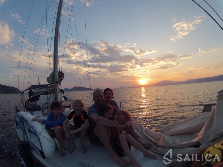 Jeanneau 41 - Yacht Charter Sailica