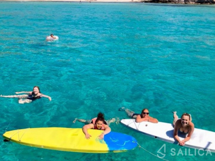 Jeanneau 41 - Yacht Charter Sailica