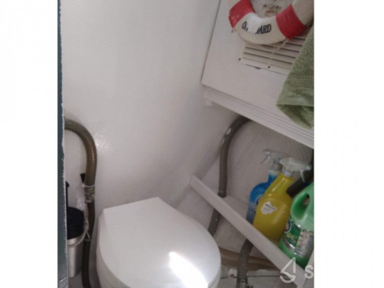 Jeanneau 41 - Yacht Charter Sailica