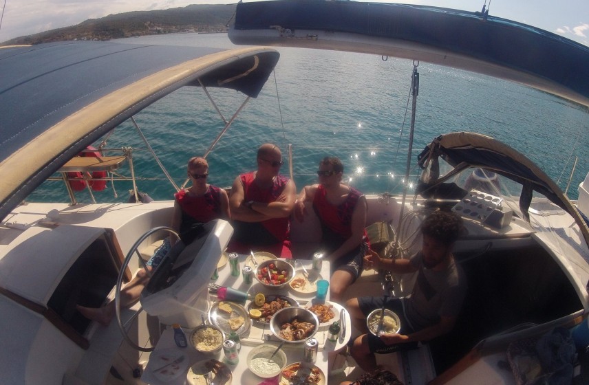 Jeanneau 41 - Yacht Charter Sailica