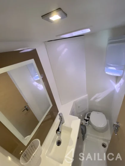 Lucia 40 - Yacht Charter Sailica