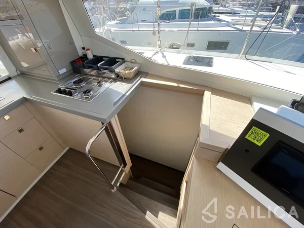 Lucia 40 - Yacht Charter Sailica