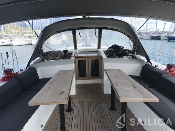 More 55 - Yacht Charter Sailica