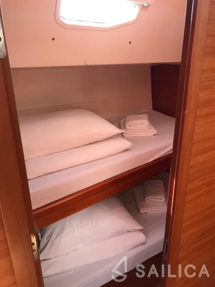 More 55 - Yacht Charter Sailica