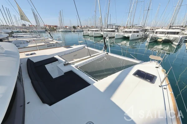 Lagoon 450 - Yacht Charter Sailica
