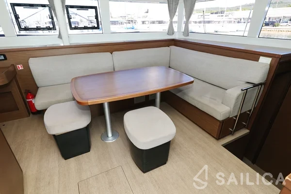 Lagoon 450 - Yacht Charter Sailica
