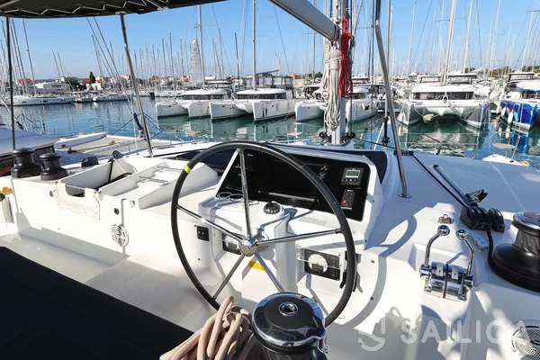 Lagoon 450 - Yacht Charter Sailica
