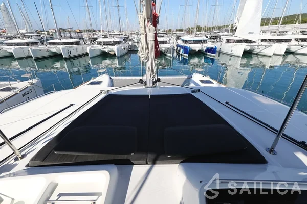 Lagoon 450 - Yacht Charter Sailica