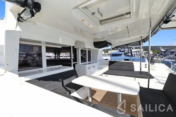 Lagoon 450 - Yacht Charter Sailica