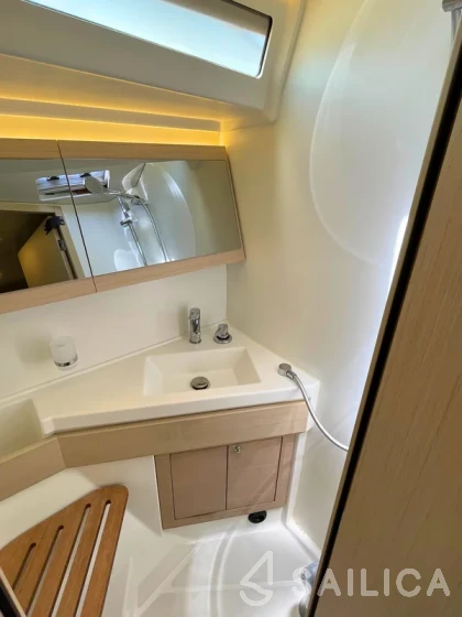 Oceanis 46.1 - Yacht Charter Sailica