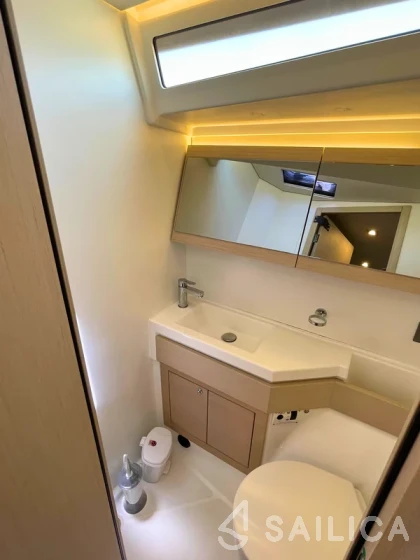 Oceanis 46.1 - Yacht Charter Sailica