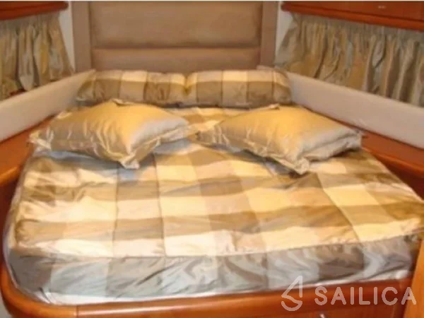 Manhattan 50 - Yacht Charter Sailica