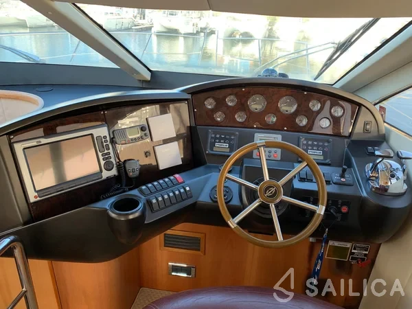 Manhattan 50 - Yacht Charter Sailica
