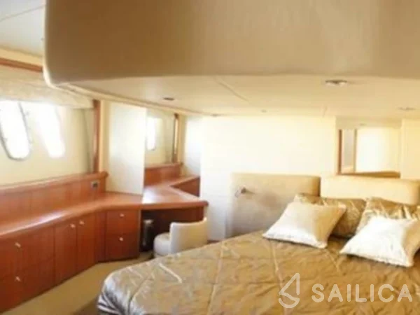 Manhattan 50 - Yacht Charter Sailica