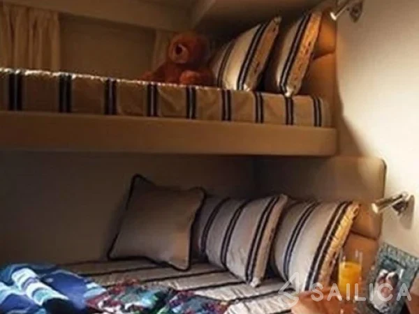 Manhattan 50 - Yacht Charter Sailica