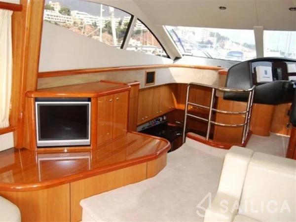 Manhattan 50 - Yacht Charter Sailica