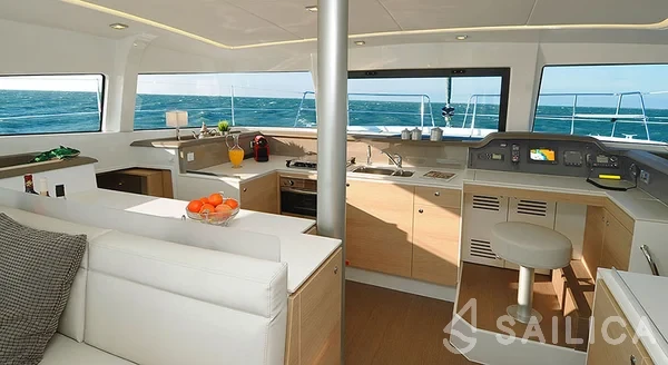 Bali 4.1 - Yacht Charter Sailica