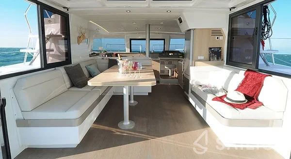 Bali 4.1 - Yacht Charter Sailica
