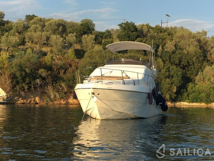 Azimut 46 - Yacht Charter Sailica