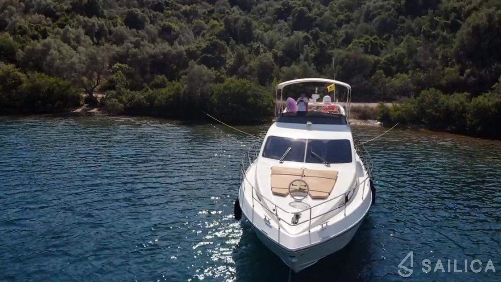 Azimut 46 - Yacht Charter Sailica