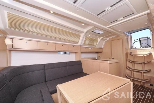 Bavaria 37 Cruiser - Yacht Charter Sailica