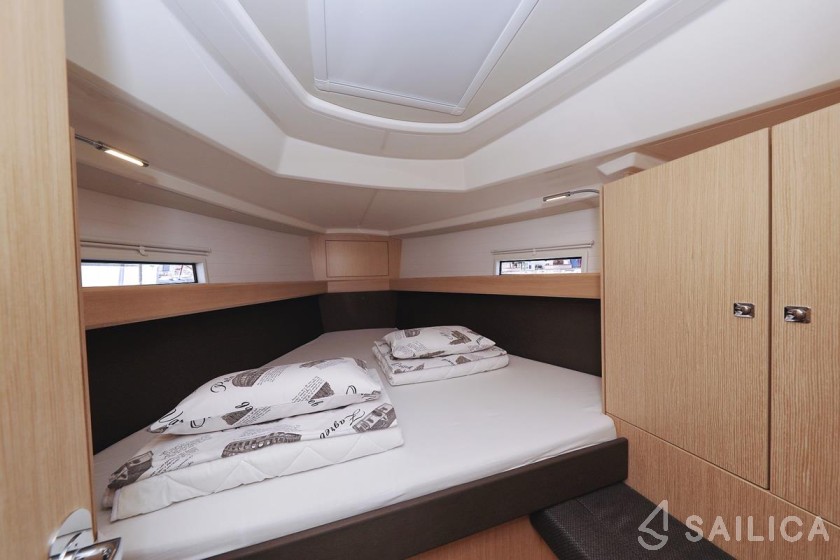 Bavaria 37 Cruiser - Yacht Charter Sailica