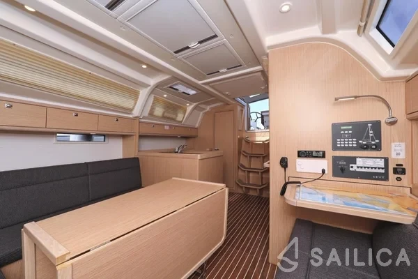 Bavaria 37 Cruiser - Yacht Charter Sailica