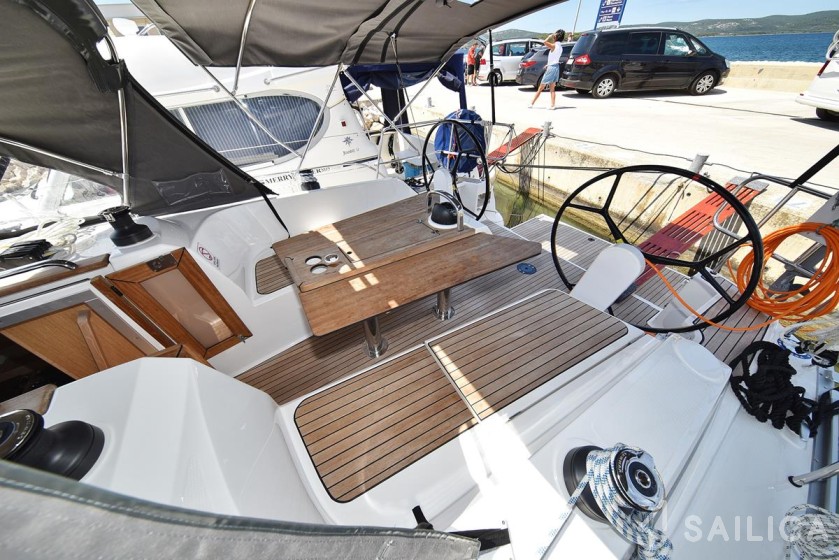 Bavaria 37 Cruiser - Yacht Charter Sailica