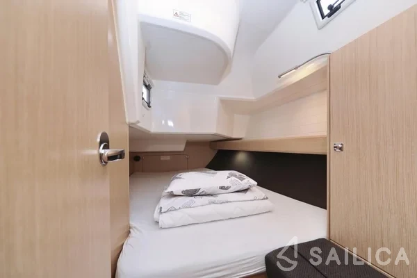 Bavaria 37 Cruiser - Yacht Charter Sailica