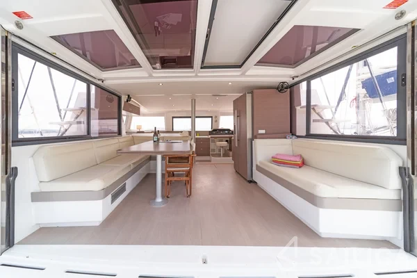 Bali 4.3 - Yacht Charter Sailica
