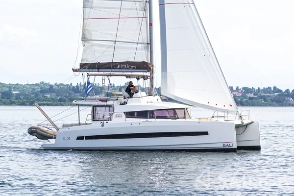 Bali 4.3 - Yacht Charter Sailica